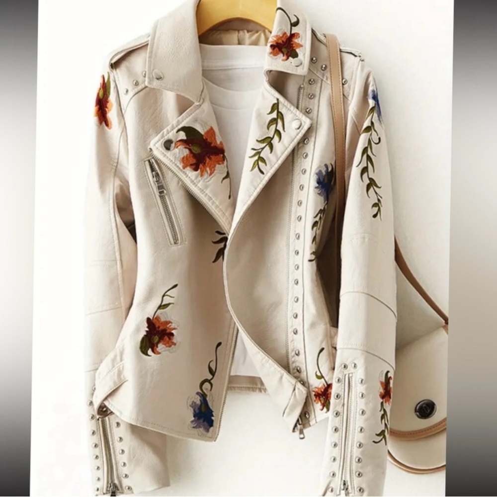 🎋Floral Embroidered Light Beige Faux Leather Jacket